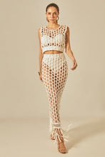 Carregar imagem no visualizador da galeria, Model Front: Empress Maxi Dresses Offwhite Hammock