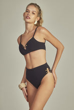 Carregar imagem no visualizador da galeria, Model Front: Empress Set Bikini Antigua Black