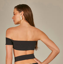 Carregar imagem no visualizador da galeria, Model Back: Empress Top Top Biquini Suzy Textura Flat Preto