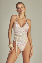 Carregar imagem no visualizador da galeria, Model Front: Empress One-Piece Leticia Body Green Paisley