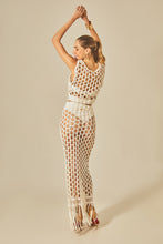Carregar imagem no visualizador da galeria, Model Back: Empress Maxi Dresses Offwhite Hammock