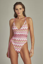 Carregar imagem no visualizador da galeria, Model Front: Empress One-Piece Leticia Body Pink Chevron

