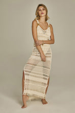 Carregar imagem no visualizador da galeria, Model Front: Empress Maxi Dresses Regata Dress Beige
