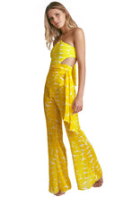 Carregar imagem no visualizador da galeria, Model Front: Empress Beach Trousers Pantalona Leblon
