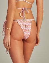 Carregar imagem no visualizador da galeria, Bottom Bikini Danielle Pink Chevron
