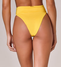 Carregar imagem no visualizador da galeria, Bottom Biquini Off Shoulder Amarelo
