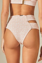 Carregar imagem no visualizador da galeria, Image 04: Empress Bottom Bottom Hoop Sloane Pink Tweed Texture
