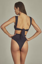 Carregar imagem no visualizador da galeria, Model Back: Empress One-Piece Bouche Body Black
